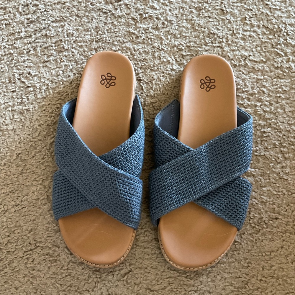 The Sak Blue and Tan Crocheted Sandals